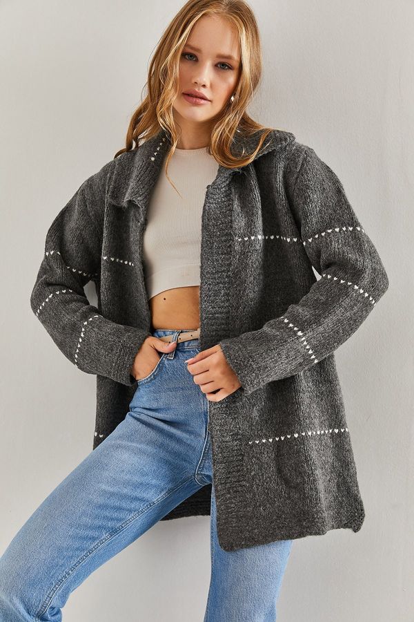 Bianco Lucci Bianco Lucci Дамска раирана дебела трикотажна жилетка