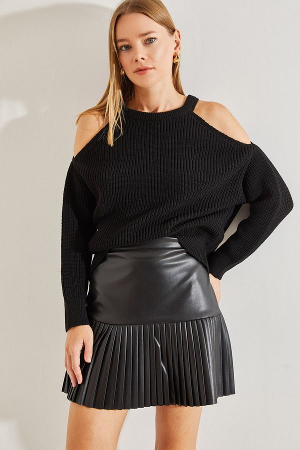 Bianco Lucci Bianco Lucci Дамски пуловер от трикотаж с отворено рамо