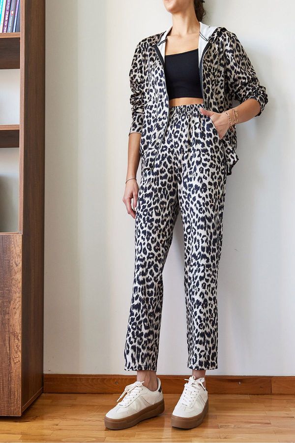 Bianco Lucci Bianco Lucci Leopard Patterned Top and Bottom Set Mbms050