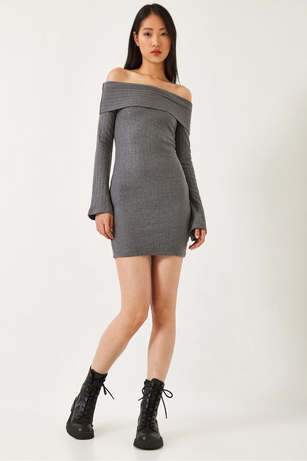 Bianco Lucci Bianco Lucci Women Madonna Collar Midi Length Dress 0202