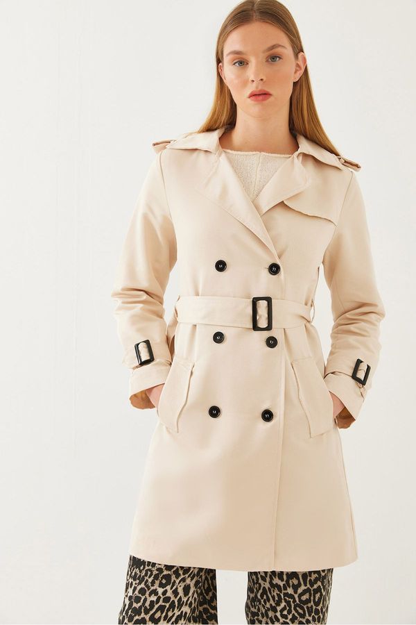 Bianco Lucci Bianco Lucci Women's Back Aller Detail Buckle Trench Coat 2459