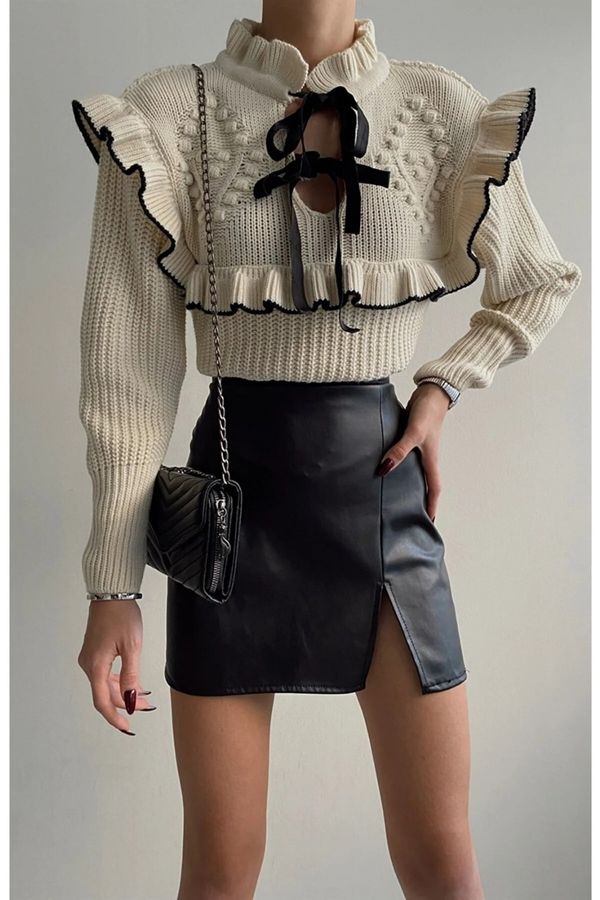 Bianco Lucci Bianco Lucci Women's Bow Detail Frilly Sweater