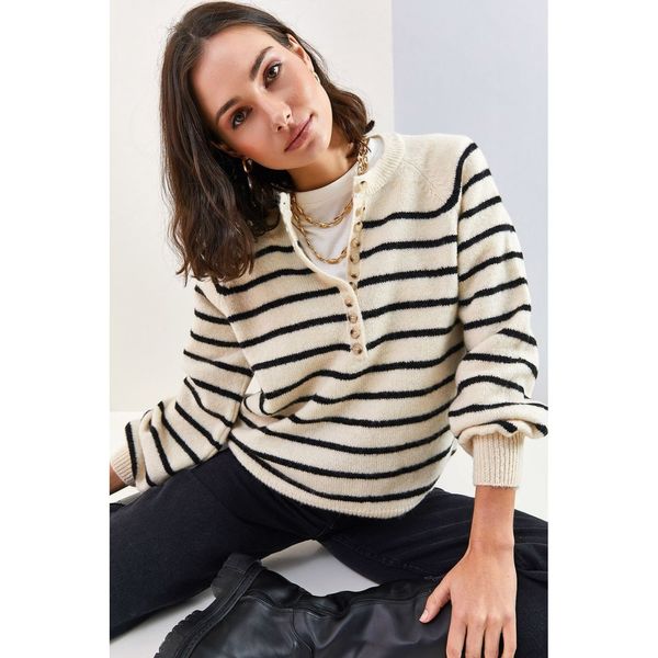 Bianco Lucci Bianco Lucci Women's Buttonhole Turtleneck Striped Knitwear Sweater