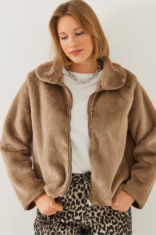 Bianco Lucci Bianco Lucci Women's Collared Zippered Faux Für Coat