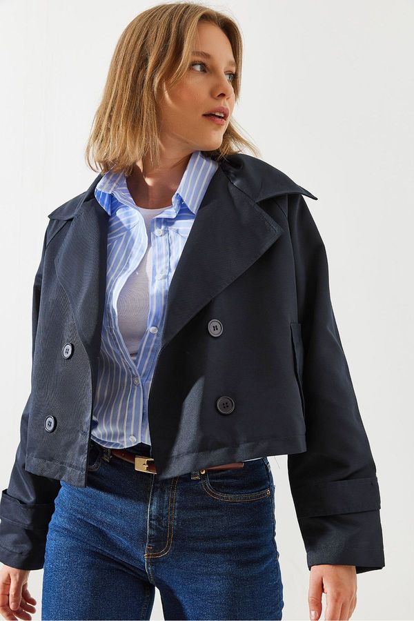 Bianco Lucci Bianco Lucci Women's Double-breasted Short Trench Coat