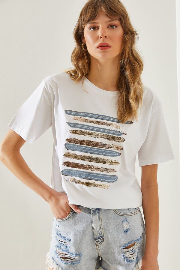 Bianco Lucci Bianco Lucci Women's Embroidered Crew Neck T-Shirt