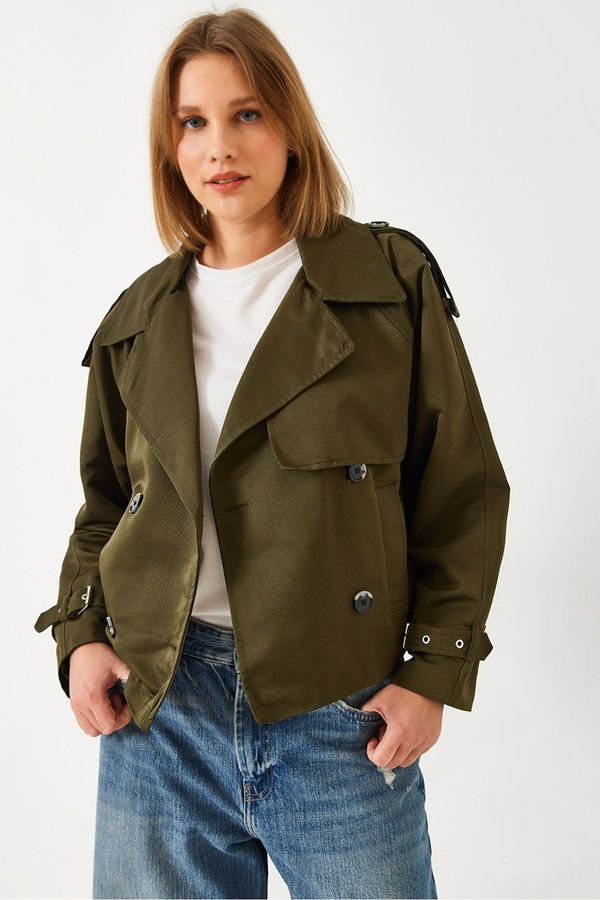 Bianco Lucci Bianco Lucci Women's Epaulette Detailed Pocketed Short Trench Coat 2462