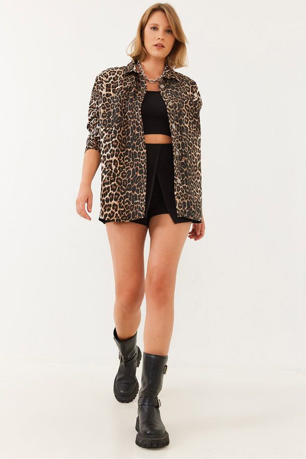 Bianco Lucci Bianco Lucci Women's Gabardine Leopard Denim Jacket