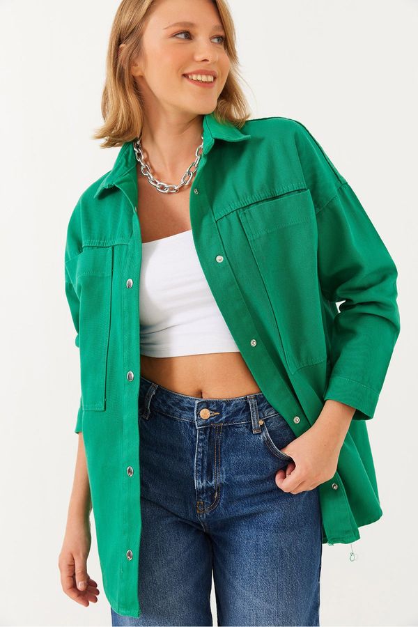 Bianco Lucci Bianco Lucci Women's Large Pocket Detailed Gabardine Shirt