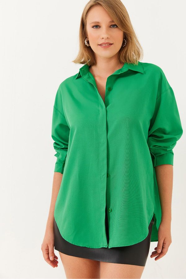 Bianco Lucci Bianco Lucci Women's Loose Cut Basic Shirt