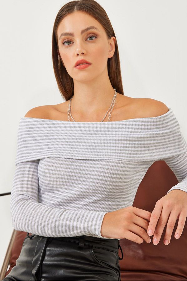 Bianco Lucci Bianco Lucci Women's Madonna Collar Striped Ribbed Long Sleeve Blouse