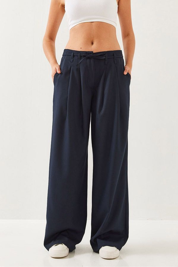 Bianco Lucci Bianco Lucci Women's Pleated Palazzo Pants