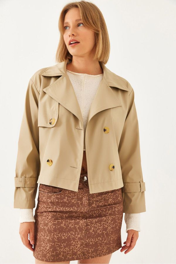 Bianco Lucci Bianco Lucci Women's Short Double Breasted Jacket