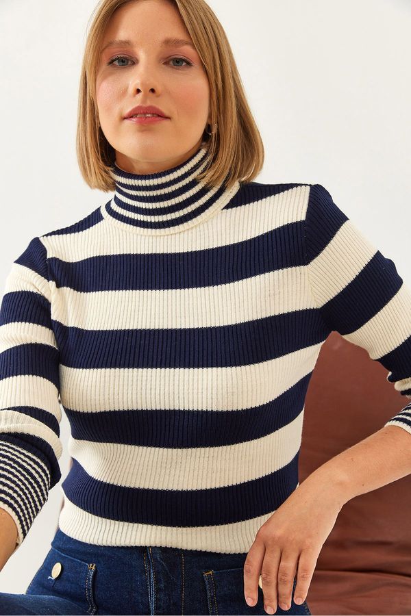 Bianco Lucci Bianco Lucci Women's Turtleneck Striped Knitwear Sweater