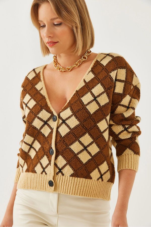 Bianco Lucci Bianco Lucci Women's V-Neck Buttoned Jacquard Knitted Cardigan