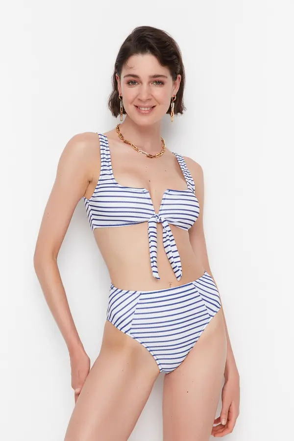 Trendyol Бикини долнище Trendyol Striped