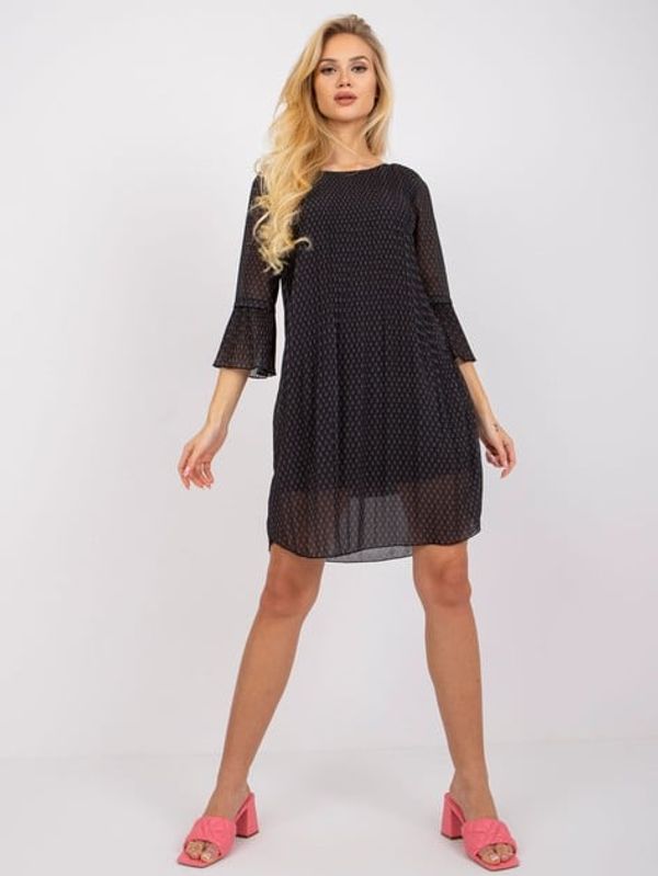 Fashionhunters Black pleated dress with Tavua prints