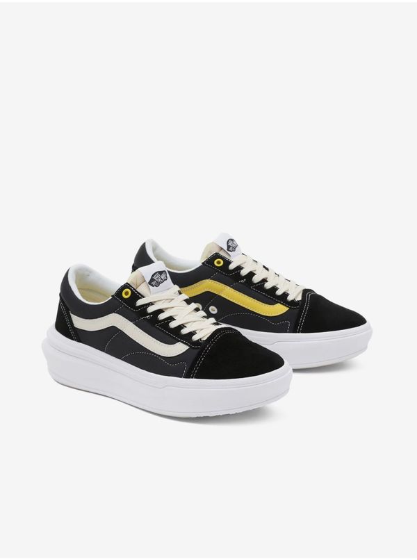 Vans Black women's platform sneakers VANS UA Old Skool Overt CC - Women
