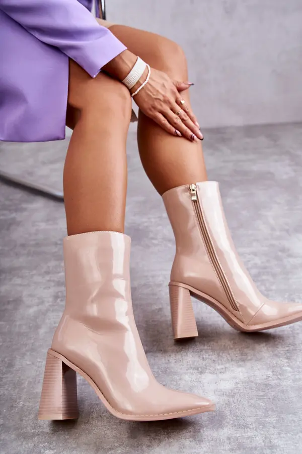 Boto Boto Дамски лачени боти бежови Margit