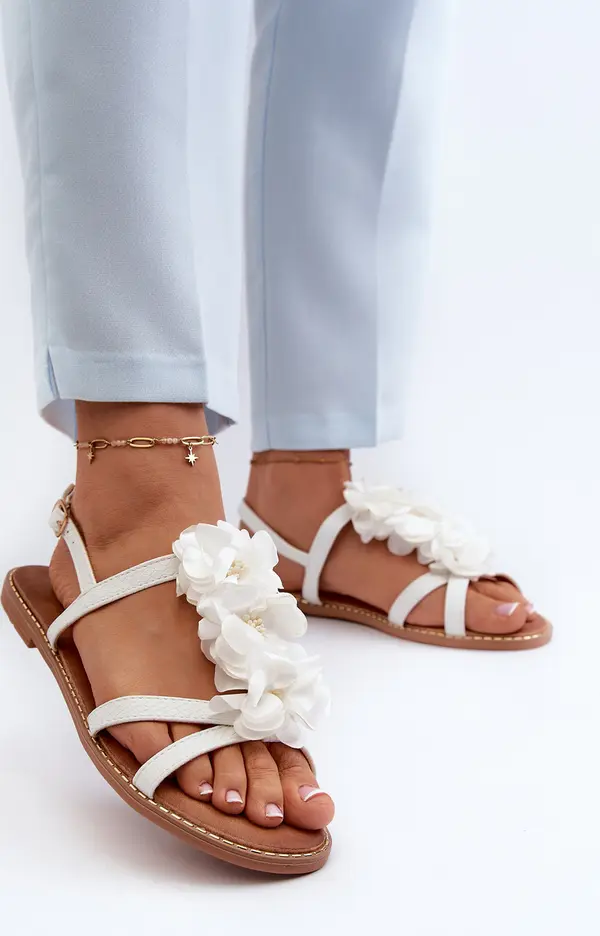 Boto Boto Дамски равни сандали, украсени с декорации на бели цветя Abidina