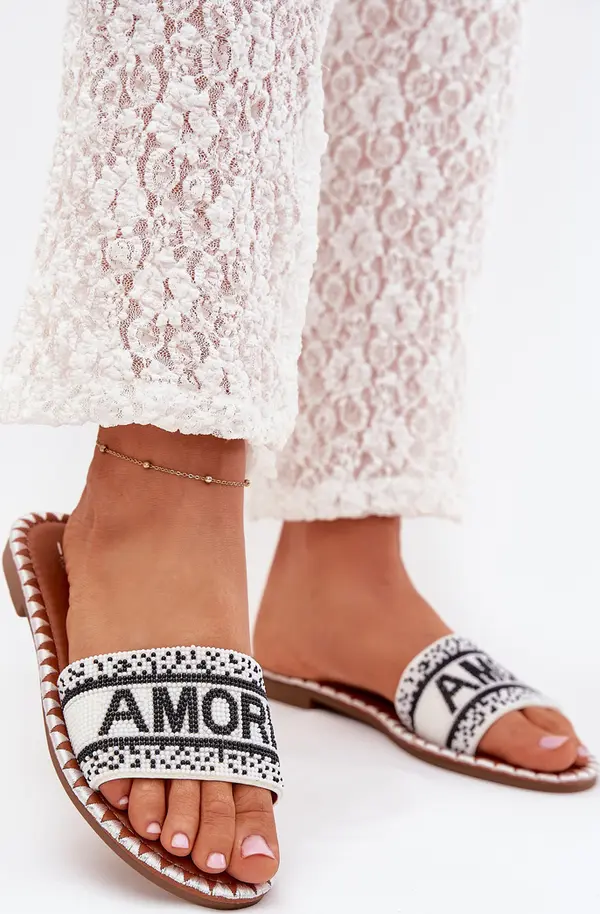 Boto Boto Дамски сандали на плосък ток с декорация Amore бели Avelina