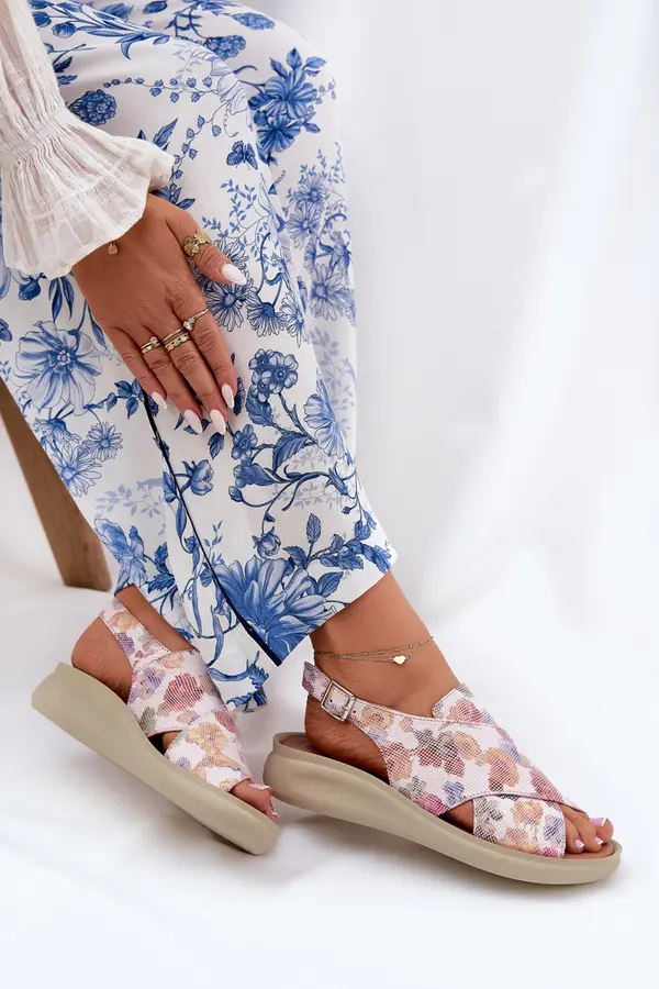 Boto Boto Дамски сандали от еко кожа с цветя многоцветни Tosmelia