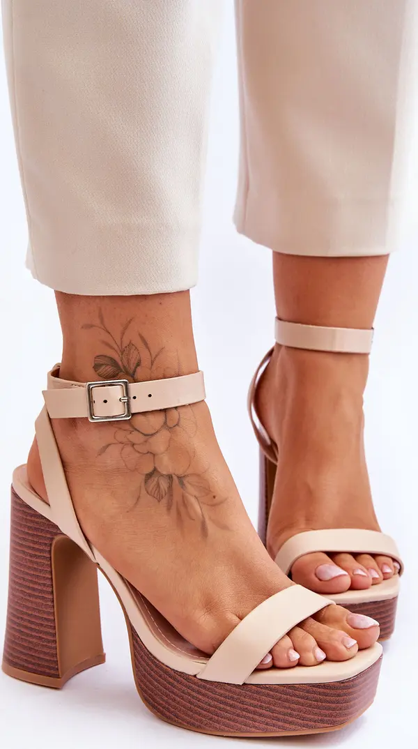 Boto Boto Кожени сандали на масивна платформа в бежов цвят Marina