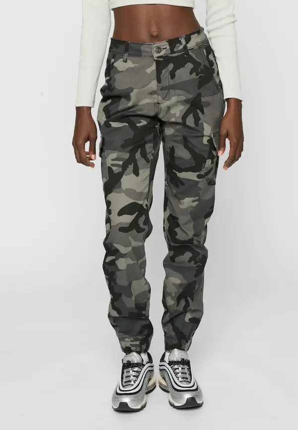 Urban Classics Camo Cargo Women's High Waisted Trousers Dark Masks