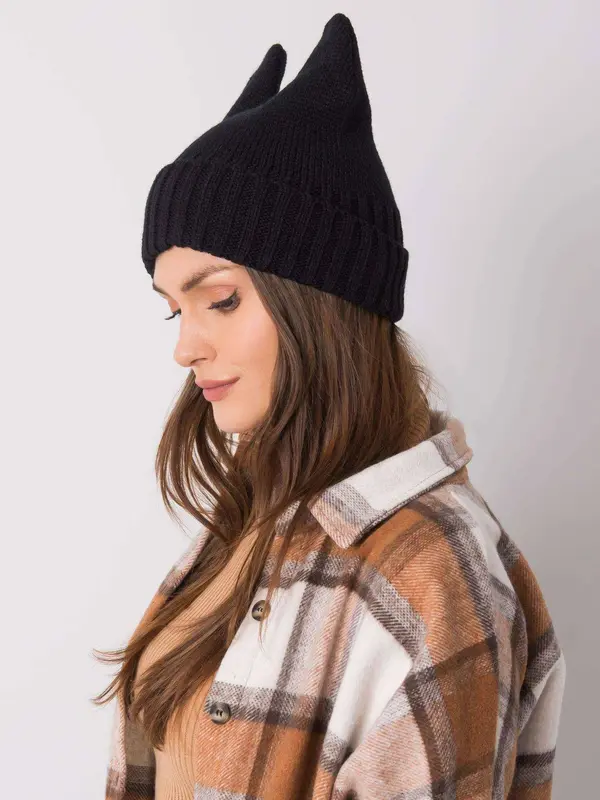 Yups Cap with horns black