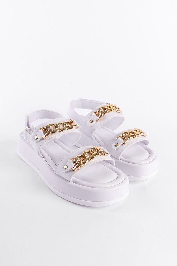 Capone Outfitters Capone Outfitters Women's Sandals with Wedge Heels, Double Straps and Metal Accessories