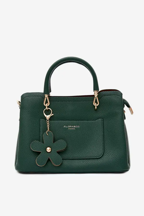 FLORA & CO Чанта от изкуствена кожа Flora&amp;Co с висулка от цвете