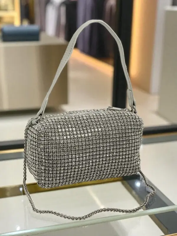 Resti Чанта от листа с кубичен цирконий