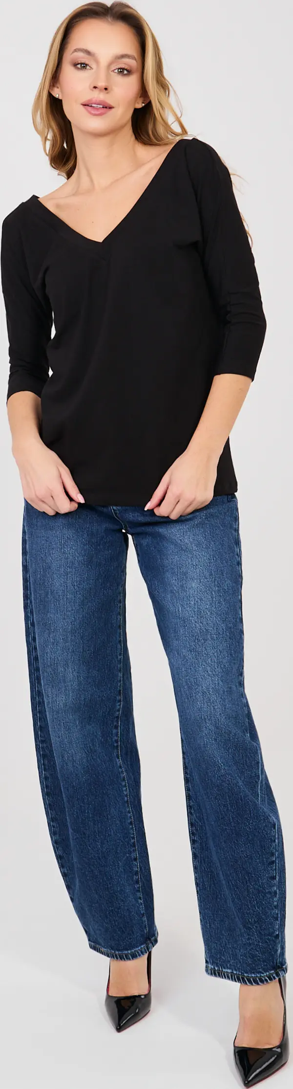 RUE PARIS Черна базова блуза с деколте на гърба