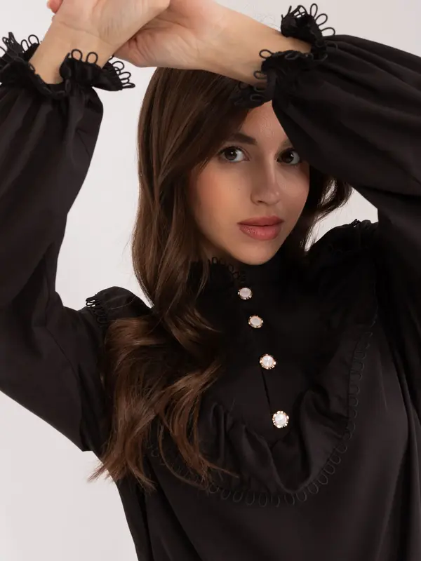 LAKERTA Черна блуза с декоративни копчета