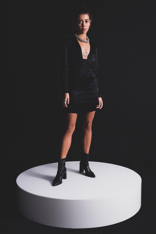 Fashionhunters Черна коктейлна рокля от BSL