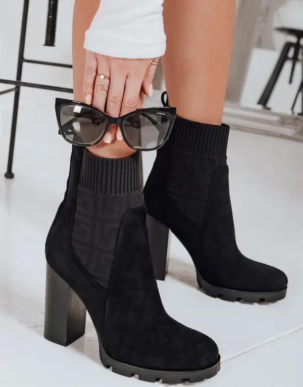 DStreet Черни боти до глезена с токчета