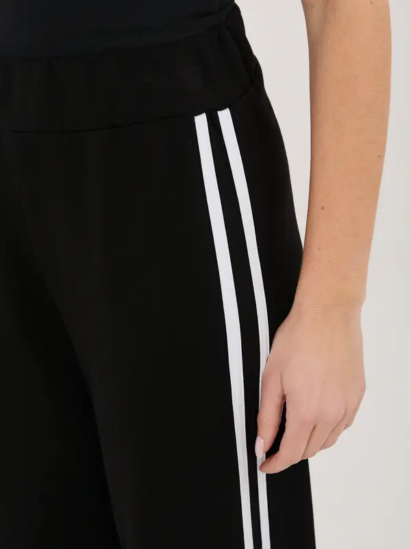 RELEVANCE Черни дамски анцузи с райета