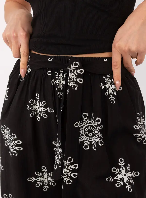 Italy Moda Черни летни панталони с колан