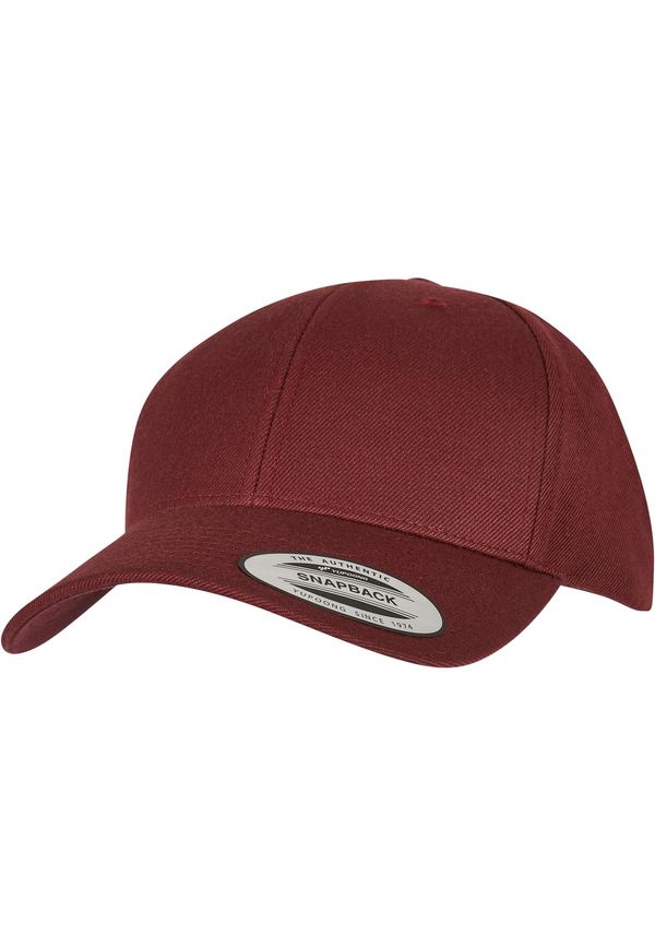Flexfit Classic maroon-colored Snapback