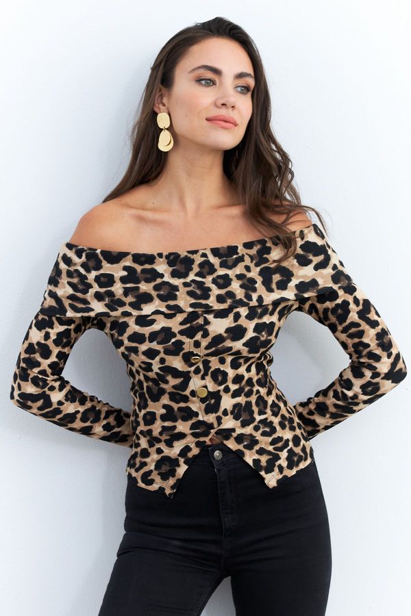 Cool & Sexy Cool & Sexy Women's Camel-Black Madonna Collar Leopard Blouse RLO77