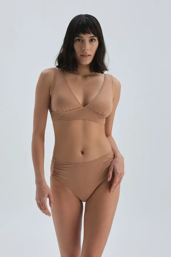 Dagi Dagi Camel триъгълник широк бикини отгоре