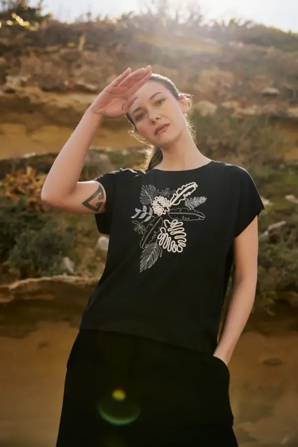 Marisse Дамска черна тениска Marisse