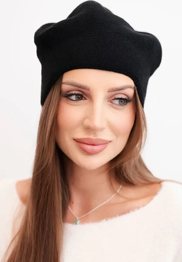 Kesi Дамска класическа вълнена шапка Kesi K420 черна