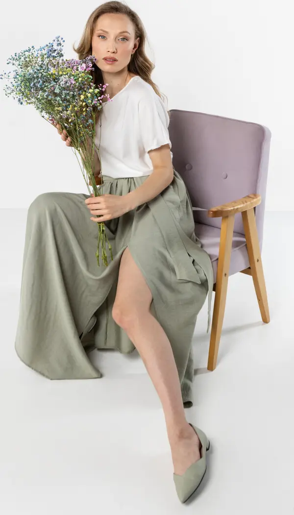 Awama Дамска макси пола с цепка Awama A763