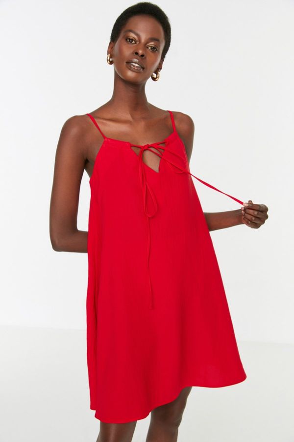 Trendyol Дамска рокля Trendyol Basic