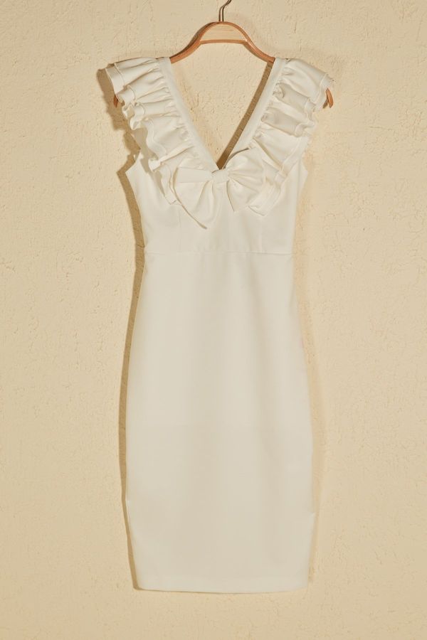 Trendyol Дамска рокля Trendyol Bow detailed