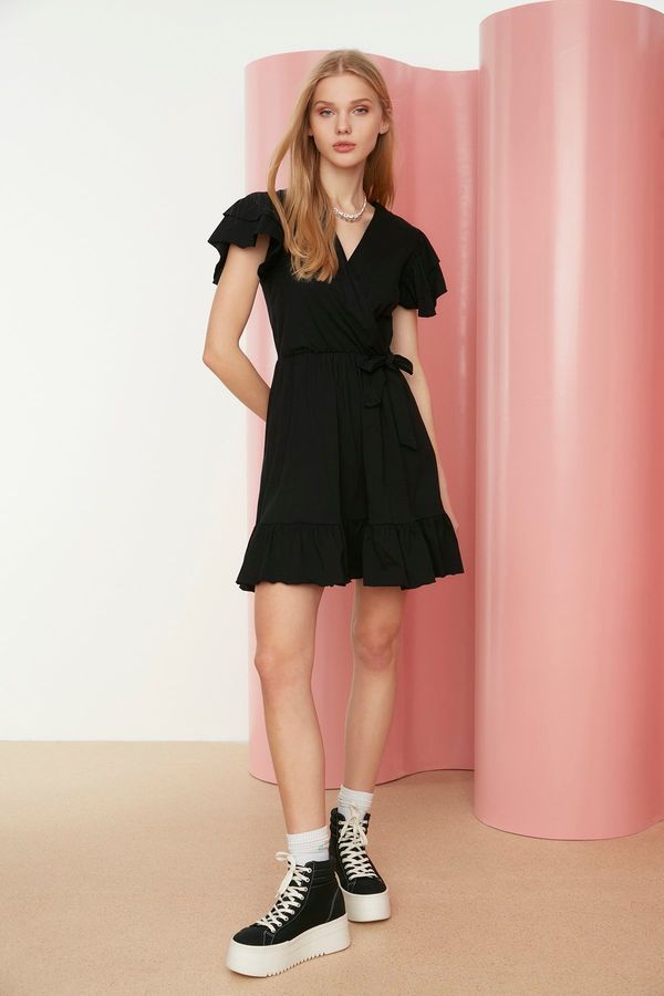 Trendyol Дамска рокля Trendyol Frill detailed