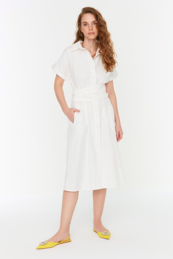 Trendyol Дамска рокля Trendyol Midi