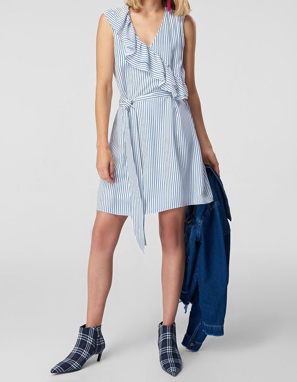 Trendyol Дамска рокля Trendyol Striped Frilly