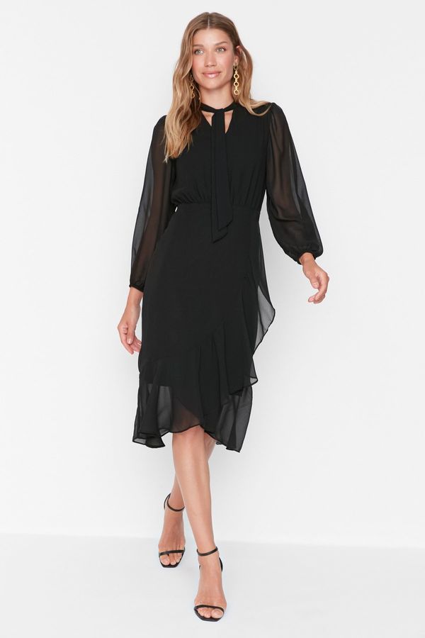 Trendyol Дамска рокля. Trendyol Classic